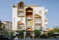 Eden Home&Cafe Hotels in Nhơn Lý