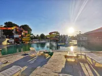 Casa Carina Hotels in Venus