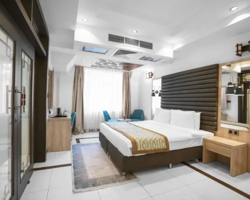 Noor Land Hotel Hotels near Firdos Square