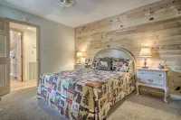 Hot Tub and Private Deck Rustic Pigeon Forge Cabin