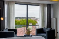 Joyful Hotel By Gnl