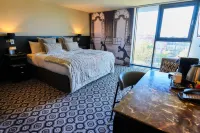 The Vincent Hotel