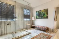Amorzito by Solitaire Stays - spa