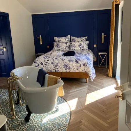 Les Écuries de Rigny – Private Luxury Spa Suite with Pool & Garden (Nancy, France) Ξενοδοχεία στην πόλη Νανσί