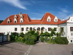 Renaissancehotel Raffelsberger Hof B&B