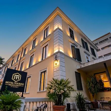Hotel Touring Wellness & Beauty