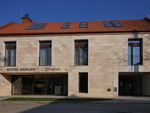 Hotel Merops Mészáros