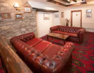 Trewern Arms Hotel Hotel di Newport