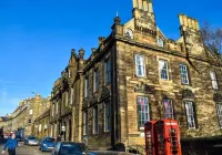 Castle Rock Hostel - Adults Only