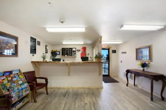 Super 8 by Wyndham Powell