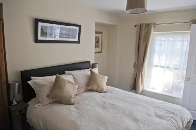 The New Court Inn Hotels in Llantrisant Fawr