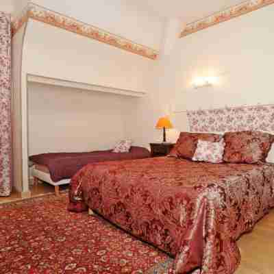 Hôtel la Tour Rooms