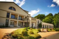 Parkhotel Surenburg Hotels in der Nähe von Hexenhöhle