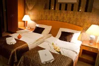 Hotel Mcm Plus Hotels in 