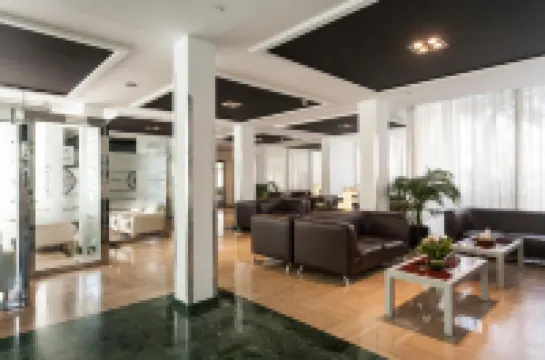 ซันดอสโมนาโคโรงแรม - ผู้ใหญ่เท่านั้น