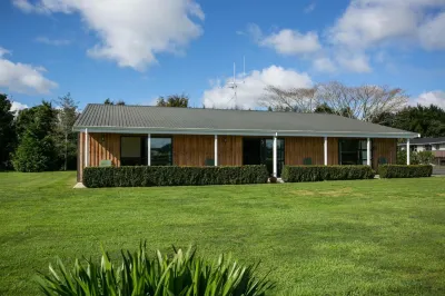 Mystery Creek Motel Hotels in Pirongia