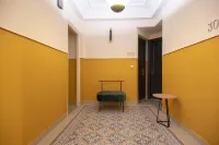 Athens Market Portrait Hotel a Atene