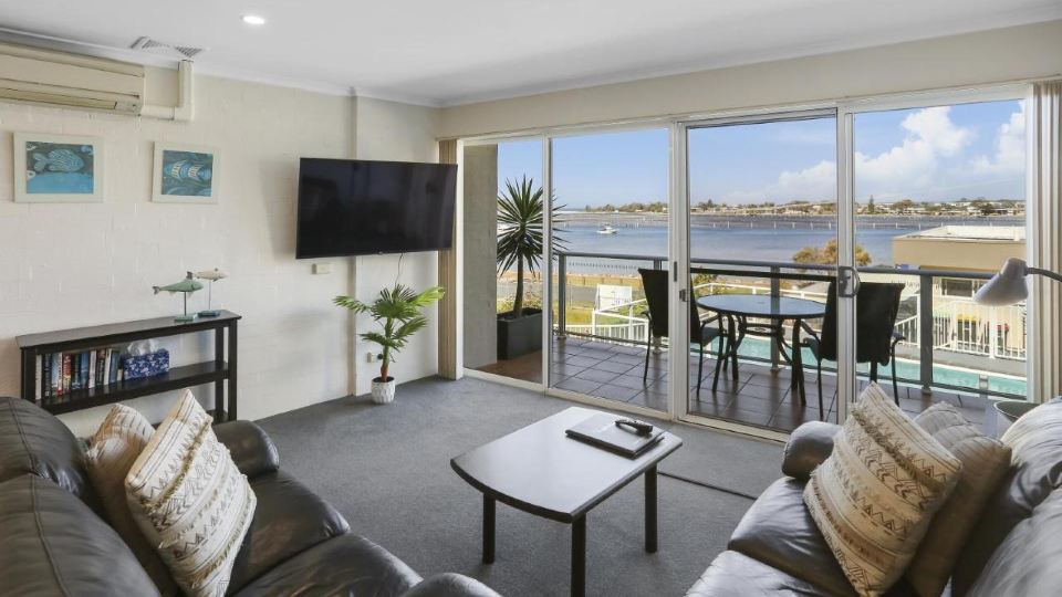 Crown Apartments