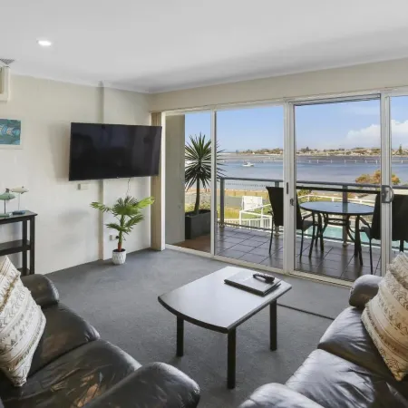 Crown Apartments