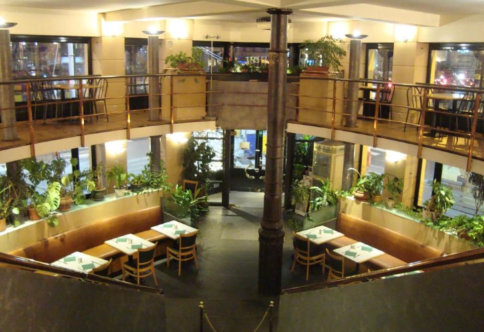 4. 호텔 르 돔 브..