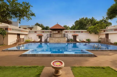 ChidambaraVilas, Chettinad - A Luxury Heritage Resort Hotel, Karaikudi Отели в г. Пудуккоттай