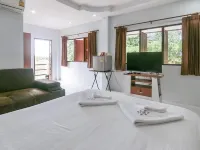 AURA PARK RESORT Hotel a Photharam