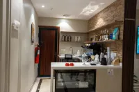 sweet light serviced apartments - bar