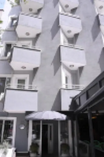 A Hotels & Suite Hotels in 