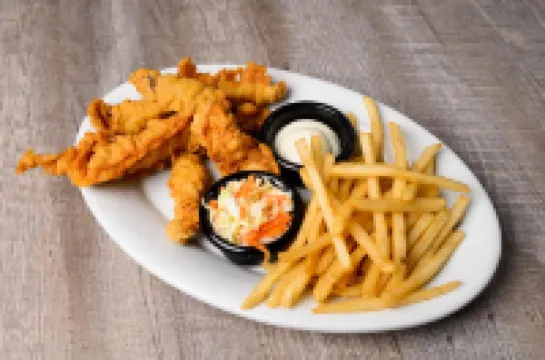 Marina Hotel at Shelter Bay Hotel di 