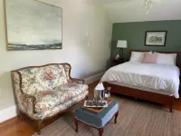 Harlem Stonegate B&B فنادق في Rideau Lakes