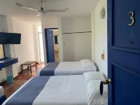 Hotel & Hostal Mayflower