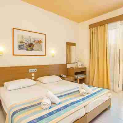 Irinna Hotel-Apartments Rooms
