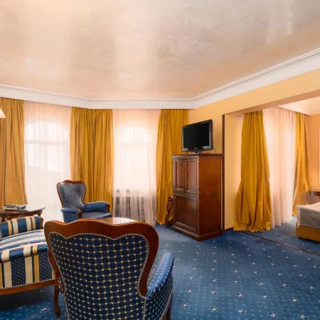 Festa Winter Palace Hotel