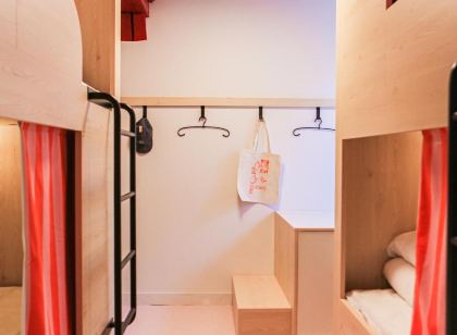 Mustard Hostel