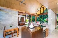 Niramaya Villas and Spa - bar