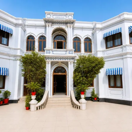 Hotel Aram