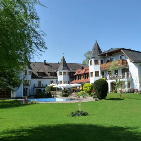 Gasthof Hotel Doktorwirt Отели рядом с достопримечательностью «Театр «Аффронт»»