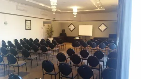 Mandurah Motel and Apartments Отели в г. Мандурах