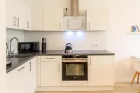 Studio apartment - terrace, private parking place - โฮมสเตย์