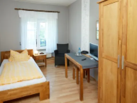 Hotel-Restaurant Maas コッヘム=ツェルのホテル