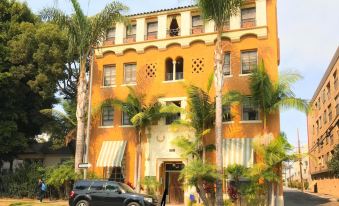 Casa Bonita Apartments