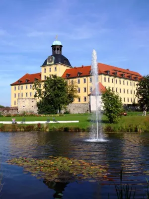Hotel Maximilian فنادق في Zeitz