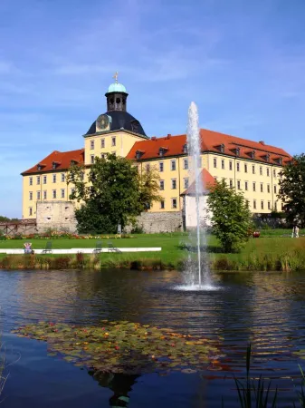 Hotel Maximilian Отели в г. Тойхерн