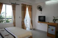 Khách sạn Nhiệt Đới