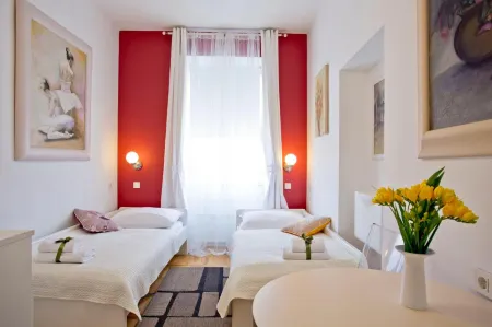 Rooms Zagreb 17 Отели рядом с достопримечательностью «Музей разбитых отношений»
