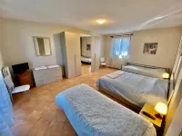 The Green Guest House Hotels in Novello