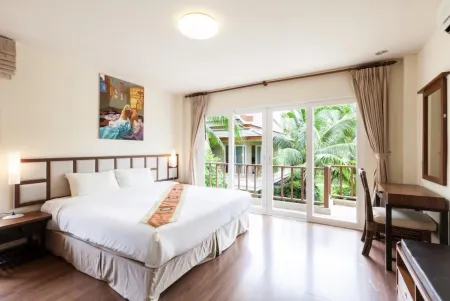 Baan Talay Samran 4 Bedrooms Villa with Beach and 3 Pools Отели рядом с достопримечательностью «Simantra Private Villas»