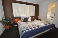 Beachfront Apartments Hotels in Narooma