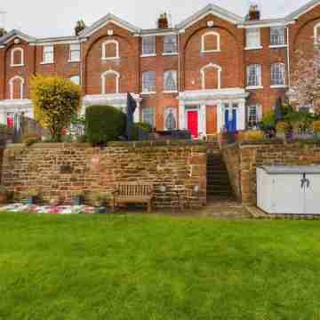 Rondeva Hotel Exterior