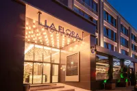 La Flora House Hotel Hotels near Bekirpaşa Futbol Akademisi